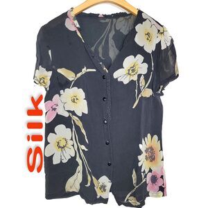 Women's 100% Silk Size S Short Sleeve Top Button-Up Shirt SCE233